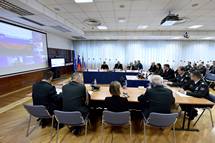 Predsednik republike in vrhovni poveljnik obrambnih sil Borut Pahor preko videokonference nagovoril pripadnike Slovenske vojske v mednarodnih operacijah in misijah v tujini