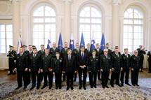 Predsednik Pahor je priredil slovesnost ob podelitvi inov sluateljem 31. generacije ole za astnike