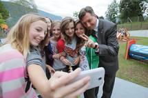 Predsednik republike Borut Pahor na obisku v obini Kobarid otvoril nov vrtec z glasbeno olo