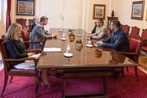 Predsednik Pahor je na njegovo pronjo na pogovor sprejel gospoda Stevanovia