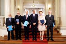Predsednik Republike Slovenije je danes na posebni slovesnosti v Predsedniški palači vročil državna odlikovanja