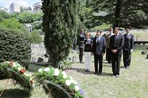 Predsednika Pahor in der sta se poklonila spominu na padle madarske vojake v I. svetovni vojni