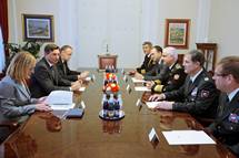 Predsednik Pahor z naelnikom Generaltaba vojske rne gore