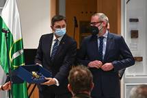 Predsednik Republike Slovenije podelil glavno nagrado Zlata ebela 2021 