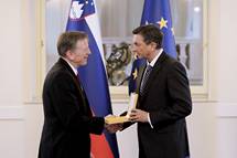 Predsednik Pahor vroil dravno odlikovanje kongresniku Paulu A. Gosarju