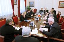 Predsednik Republike Slovenije Borut Pahor je na vsakoletni pogovor sprejel predsednike veteranskih in domoljubnih organizacij