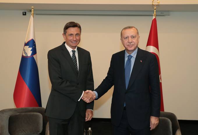 Predsednik Pahor pred delovno veerjo ob vrhu SEECP v Sarajevu na sreanju s turkim predsednikom Erdoganom