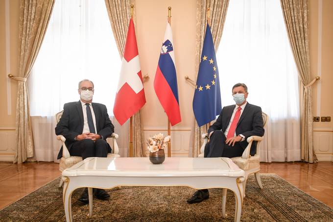 Predsednik Pahor na uradnem obisku v Sloveniji gosti predsednika vicarske konfederacije Guya Parmelina
