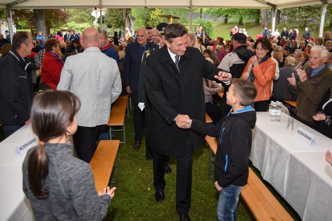 Predsednik republike slavnostni govornik na slovesnosti ob dnevu zmage in praznika Krajevne skupnosti Topolica