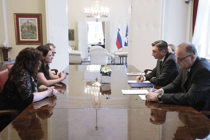 Predsednik Pahor prisluhnil predstavnikom civilnih iniciativ Ilirske Bistrice, Bele krajine in kofij