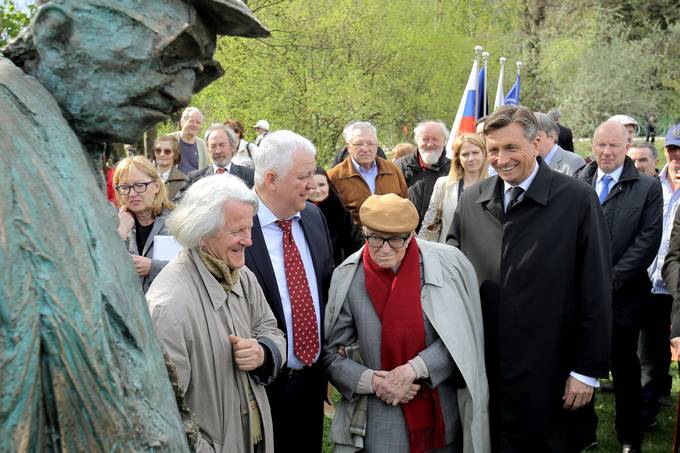 Predsednik Pahor se je udeleil odkritja spomenika pisatelju Borisu Pahorju