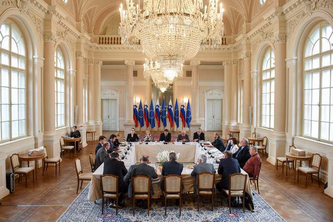 Predstavitev monografije "Ustavni poloaj predsednika republike"