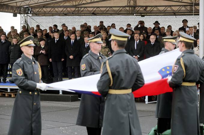 Predsednik Republike Slovenije in vrhovni poveljnik obrambnih sil Borut Pahor na osrednji slovesnosti ob dnevu Slovenske vojske