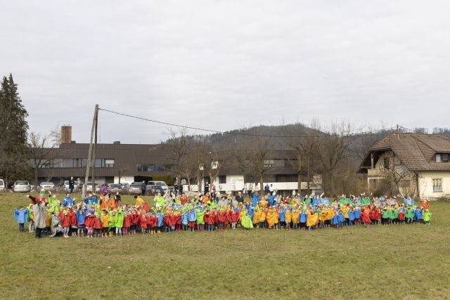 Predsednik Pahor in Vrtec Litija skupaj obeleila dananjo 30-letnico uradnega imena Republika Slovenija