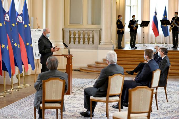 Slavnostni govor prof. dr. Franca Grada na obeleitvi 30. obletnice razglasitve ustavnega amandmaja XCIX k ustavi Republike Slovenije, s katerim je Slovenija izstopila iz pravnega reda tedanje jugoslovanske federacije