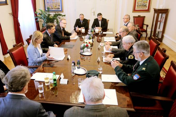 Predsednik Republike Slovenije Borut Pahor sprejel predstavnike veteranskih in domoljubnih organizacij