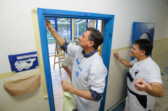 Predsednik republike Borut Pahor se je v Centru za korekcijo sluha in govora v Portorou udeleil humanitarno tekmovalne akcije – 16. dravnega humanitarnega tekmovanja slikopleskarjev Slovenije