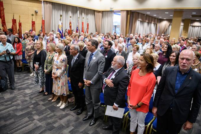 Predsednik Pahor se je udeleil 58. tradicionalne slovesnosti “Ne vrag, le sosed JE mejak”