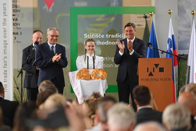 Predsednik Pahor na odprtju jubilejnega 60. mednarodnega kmetijsko-ivilskega sejma AGRA Pomurskemu sejmu vroil Zahvalo predsednika Republike Slovenije