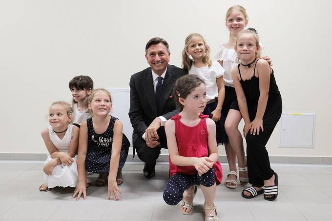 Predsednik Pahor na odprtju novega prizidka Osnovne ole Ig