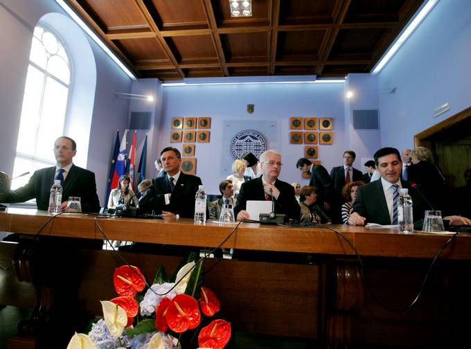 Predavanje predsednika republike Boruta Pahorja in hrva�kega predsednika dr. Iva Josipovi�a �tudentov zagreb�ke pravne fakultete