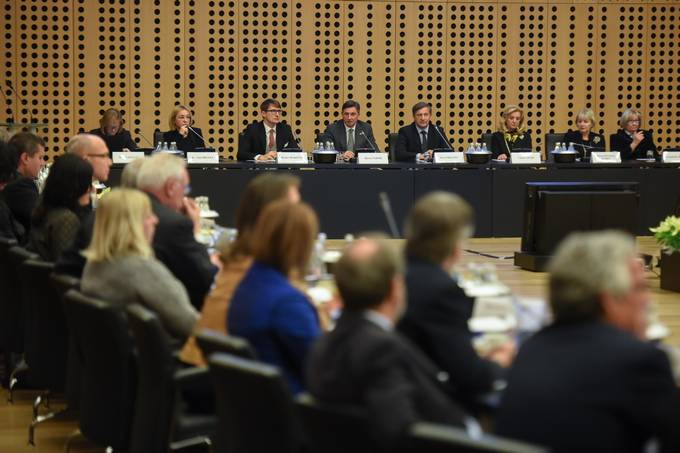 Predsednik Republike Slovenije Borut Pahor se je danes udeleil 20. rednega letnega posveta slovenske diplomacije, kjer je nagovoril veleposlanice in veleposlanike Republike Slovenije in druge visoke predstavnike Ministrstva za zunanje zadeve Republike Slovenije.