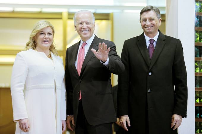 V skupni organizaciji Slovenije in Hrvake je v Zagrebu potekal izredni vrh voditeljev Brdo Brijuni Process, ki se ga je udeleil tudi podpredsednik ZDA Joe Biden