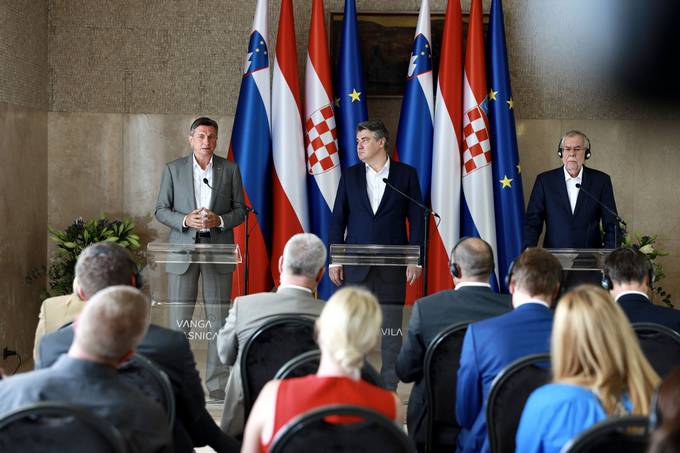 Trilateralno sreanje predsednikov Slovenije, Avstrije in Hrvake na Brionih