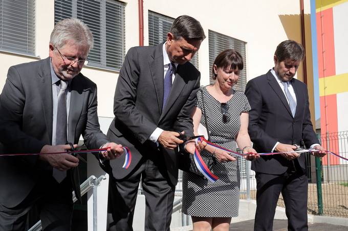 Predsednik Pahor na odprtju novega prizidka Osnovne ole Ig