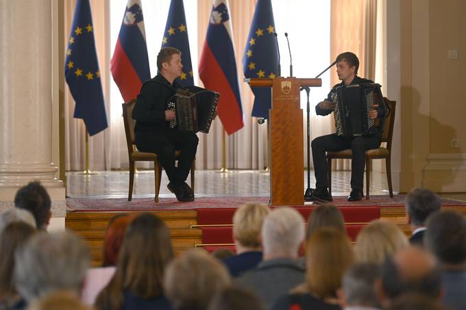 V Predsedniki palai dan odprtih vrat ob prazniku dela