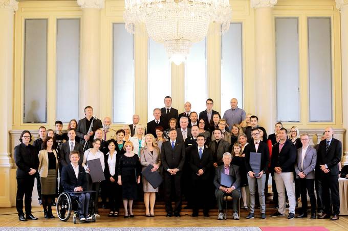 Predsednik republike priredil sprejem ob podelitvi dravne nagrade in priznanj na podroju prostovoljstva za leto 2016