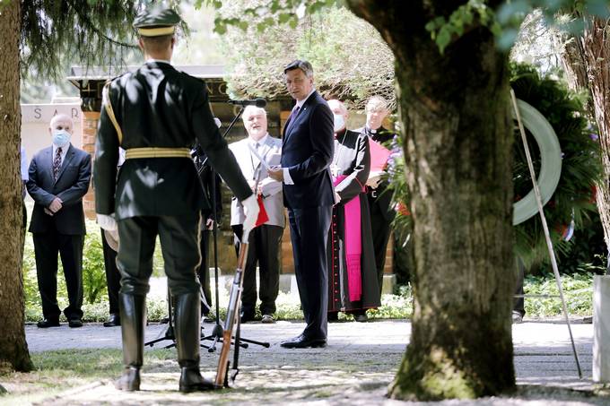 Predsednik Pahor se je udeleil tradicionalne alne slovesnosti ob Lipi sprave na ljubljanskih alah