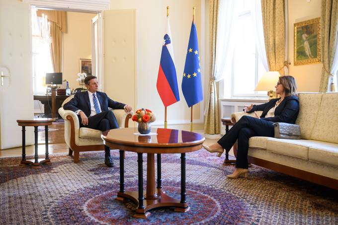 Predsednik republike je zakljuil prvi del posvetovanj z vodji poslanskih skupin in predstavnikom narodnih skupnosti dravnega zbora o kandidatih za mesto sodnika ustavnega sodia