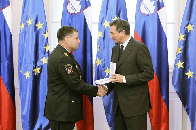 Predsednik Republike Slovenije Borut Pahor je Zvezi slovenskih astnikov vroil odlikovanje srebrni red za zasluge