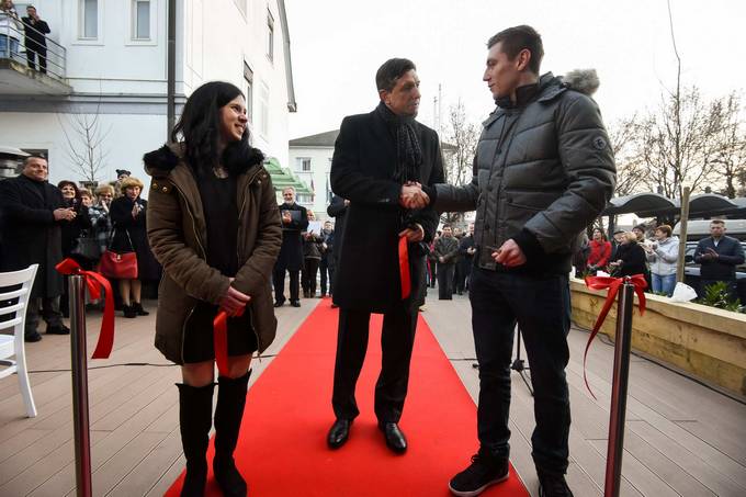 Predsednik republike na otvoritvi Gostilne dela
