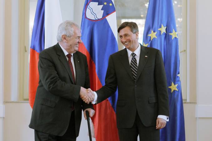 Predsednik Republike Slovenije danes na uradnem obisku v Republiki Sloveniji gosti predsednika eke republike Miloa Zemana s soprogo