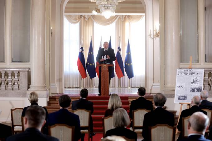 Predsednik republike je danes v Predsedniki palai priredil posebno slovesnost ob 30. obletnici mednarodnega priznanja Republike Slovenije s strani drav lanic Evropske skupnosti in drugih evropskih drav