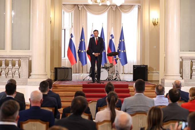 Predsednik Pahor priredil sprejem ob 30-letnici domene .si na spletu