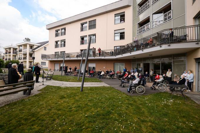 Predsednik Republike Slovenije Borut Pahor je danes obiskal Breice in se sestal s tabom Civilne zaite za Posavje