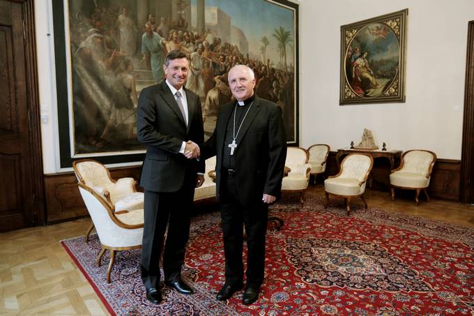 V prostorih ljubljanske nadkofije sta se sestala predsednik Republike Slovenije Borut Pahor in ljubljanski nadkof metropolit msgr. Stanislav Zore