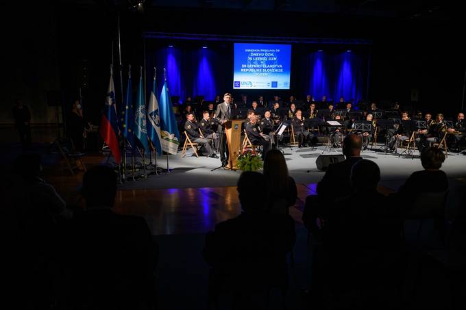 Predsednik Republike Slovenije se je kot slavnostni govornik udeleil osrednje slovesnosti ob minulem jubileju, 75-letnici Organizacije zdruenih narodov, in prihajajoi 30-letnici lanstva Republike Slovenije v OZN