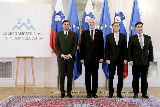 Sreanje tirih predsednikov v Predsedniki palai