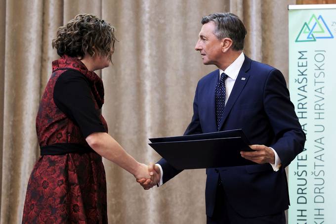 Predsednik Republike Slovenije Borut Pahor na osrednji slovesnosti ob 30-letnici delovanja Zveze slovenskih drutev na Hrvakem