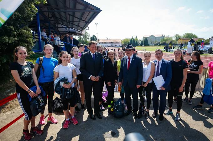 Predsednik republike na otvoritvi prenovljenega Atletskega stadiona Poljane
