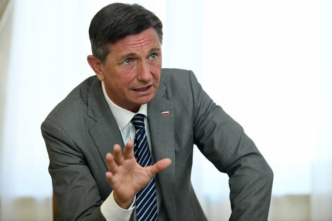 Intervju predsednika Pahorja za hvraki Veernji list