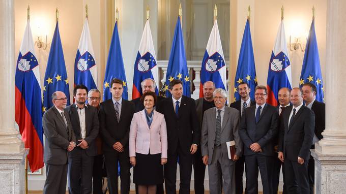 Predsednik republike z avtorji monografije "Ustavni poloaj predsednika republike"