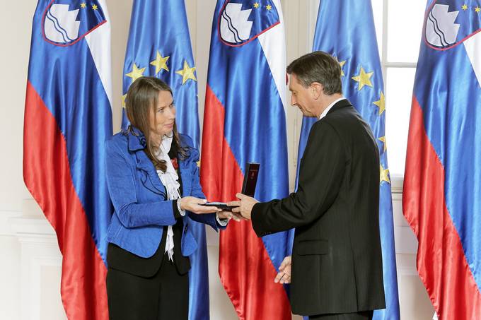 Predsednik Republike Slovenije Borut Pahor vroil dravno odlikovanje medaljo za zasluge Ljobi Jene