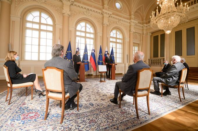 Predsednik republike je sprejel vidne lane Slovenske akademije znanosti in umetnosti, avtorje Izjave o slovenski spravi