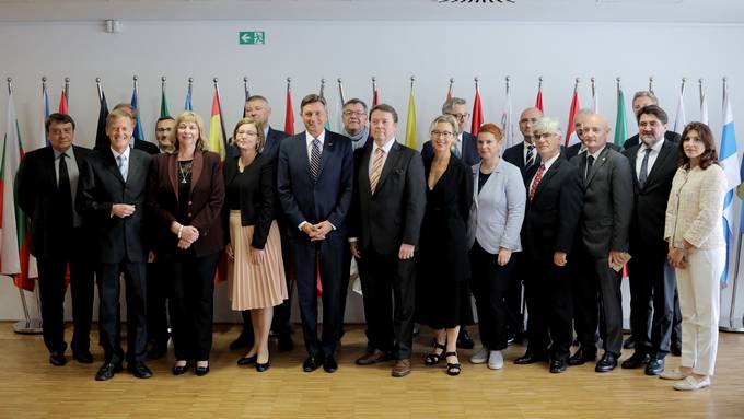 PredsednikPahor na rednem sreanju z veleposlaniki drav lanic EU