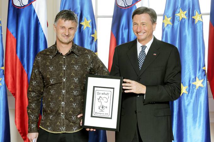 Predsednik Republike Slovenije Borut Pahor je z medaljo za zasluge odlikoval Tomaa Lavria, odlikovanje je v njegovem imenu prevzel Robert Botteri.